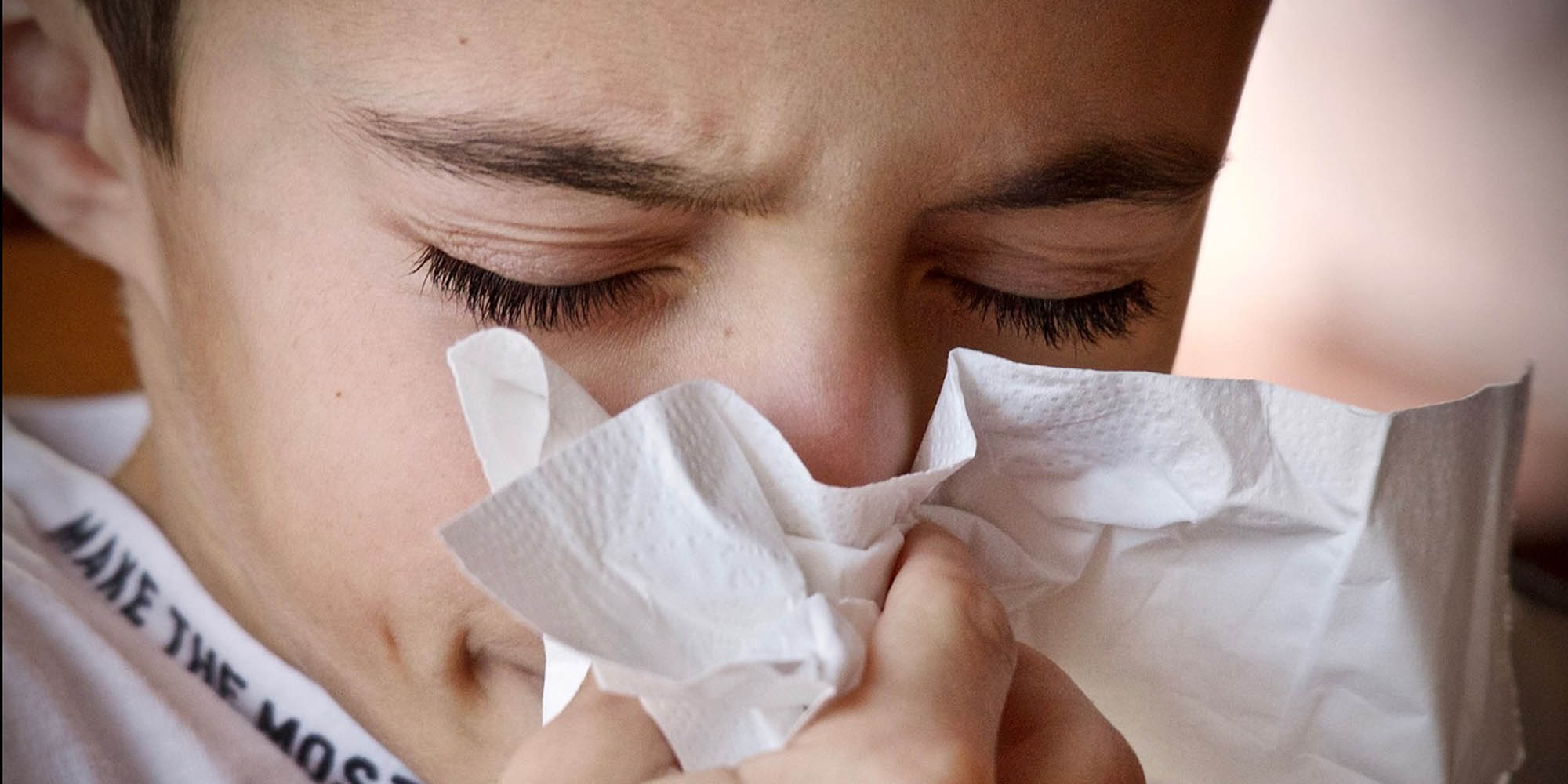 Allergien in Innenräumen: tränende Augen, Niesreiz, Husten