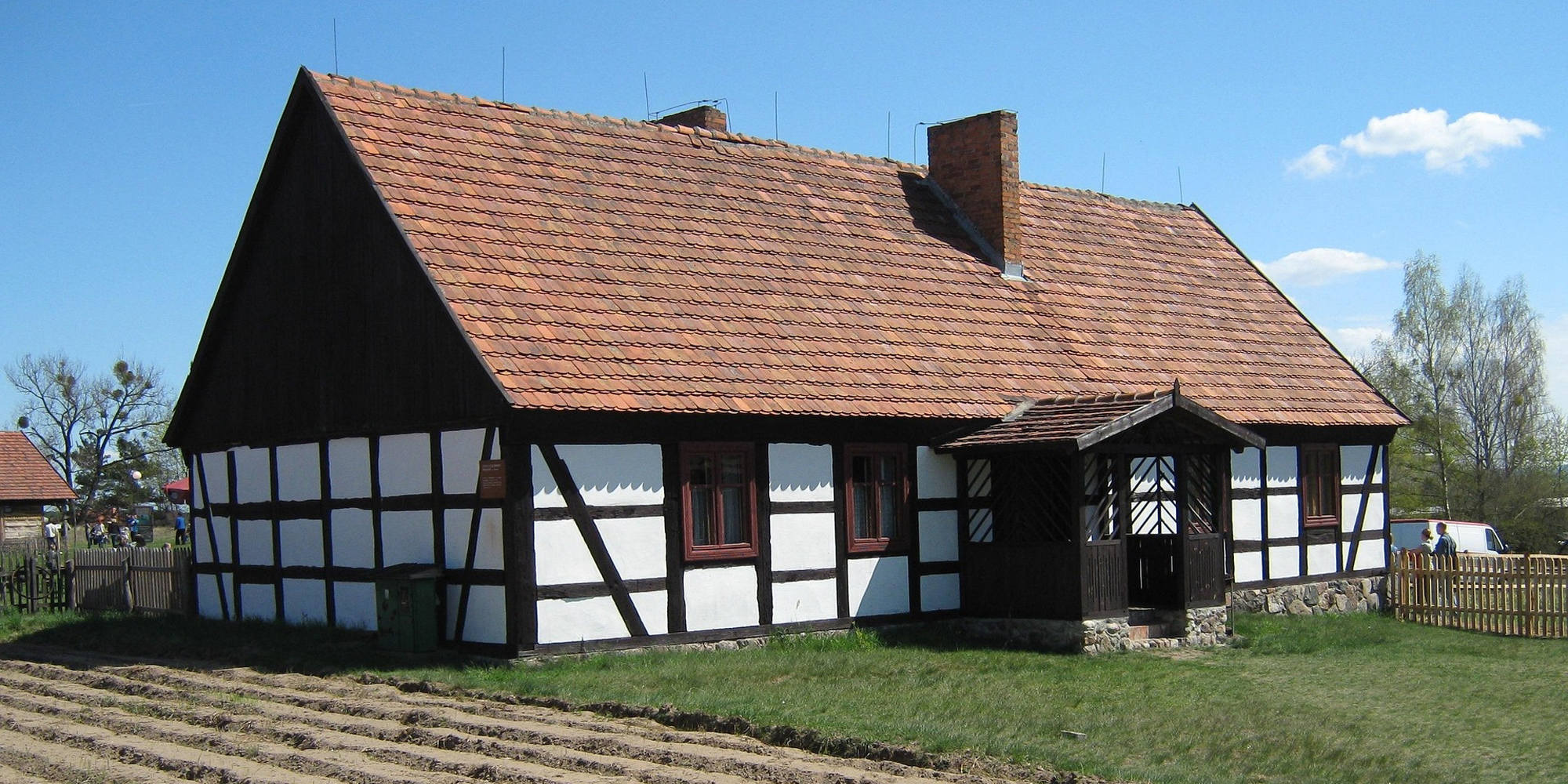 Vorsicht vor Schadstoffen in Altbauten.